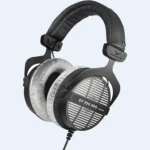 Beyerdynamic DT 990 PRO – Iconic Comfort and Sound in Sleek Black